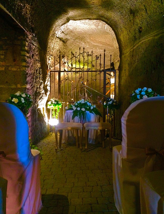 https://www.lacollinettaeventi.it/wp-content/uploads/2024/12/rito-civile-in-grotta-roma.jpg